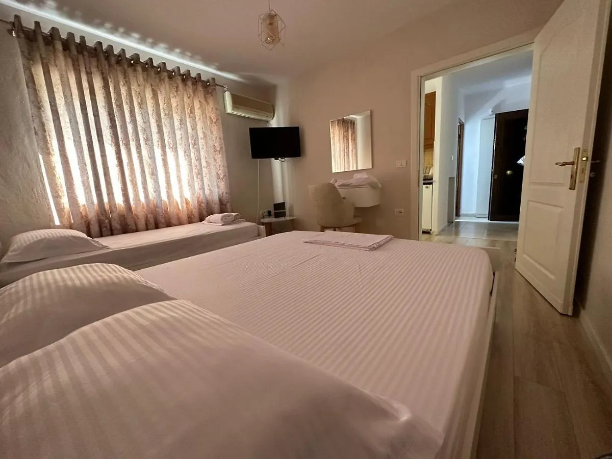 Klinti'S Apartment Berat